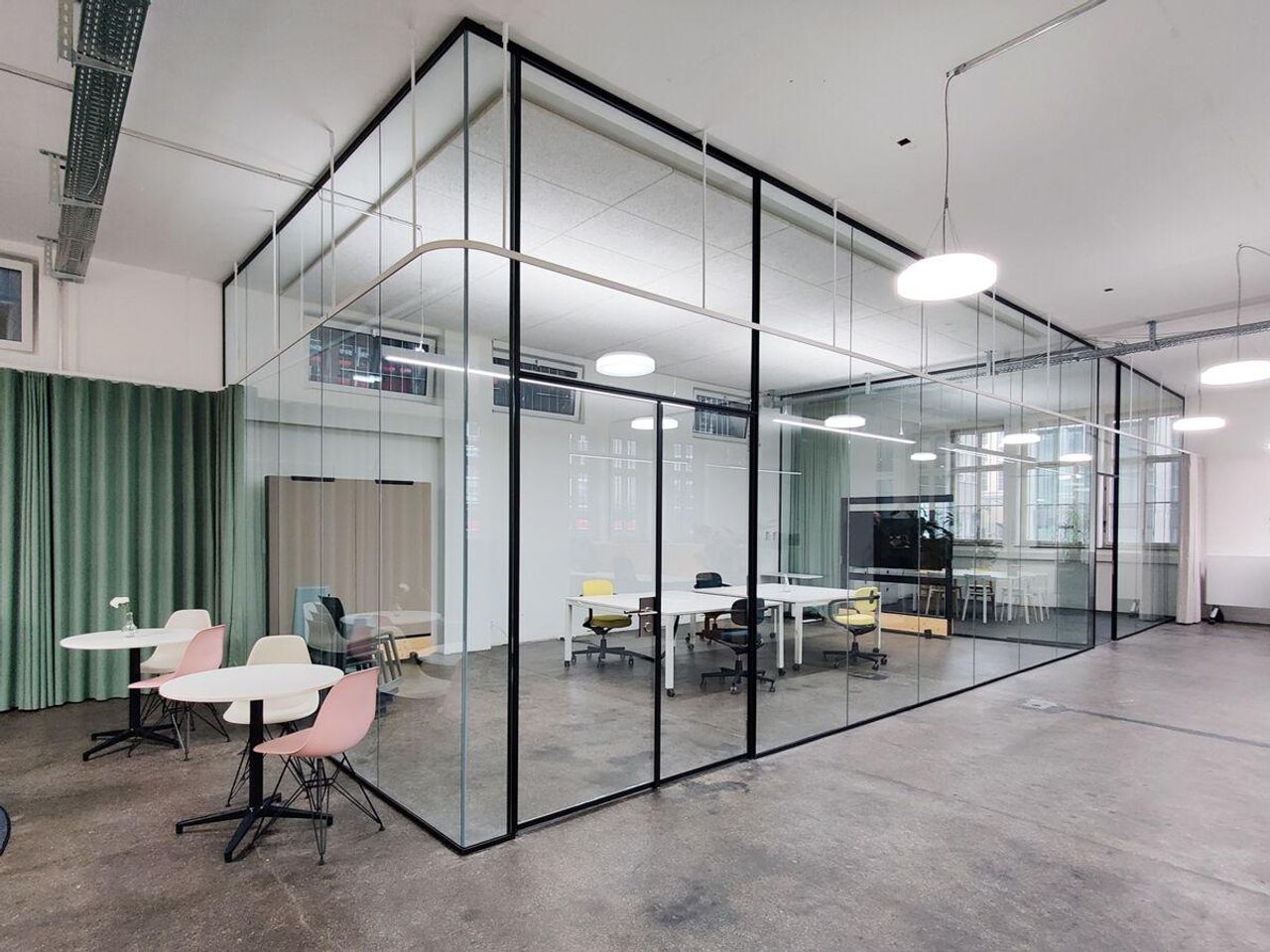 St. Gallen Kreatives Meeting Coworking space Workshop-Raum für bis zu 30 Personen image 3