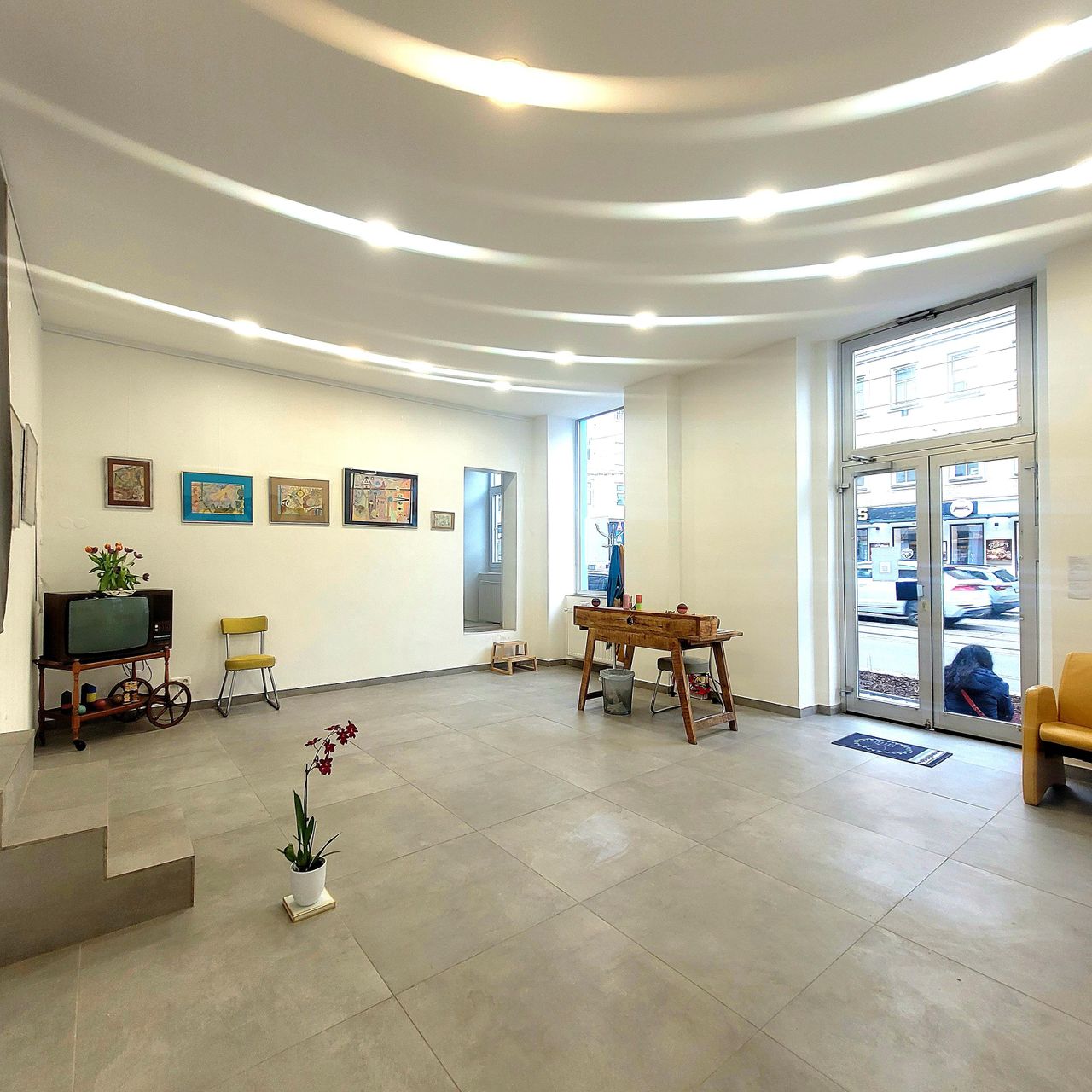 Vienna  Atelier Charmantes Galerie Zimmer image 3