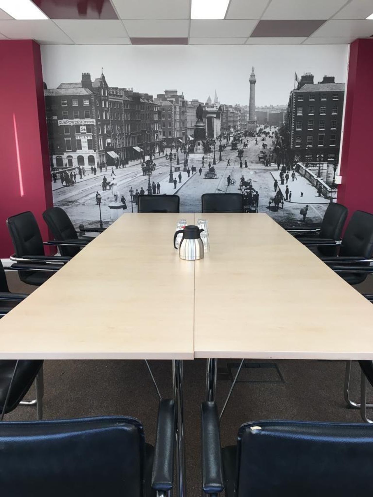 Rest of the World  Meeting room Hopkins & Hopkins Meeting Room image 3