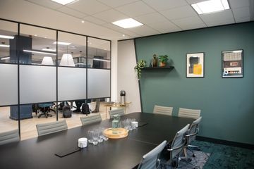 Leeds Coworking Meeting rooms Harewood Suite image 1