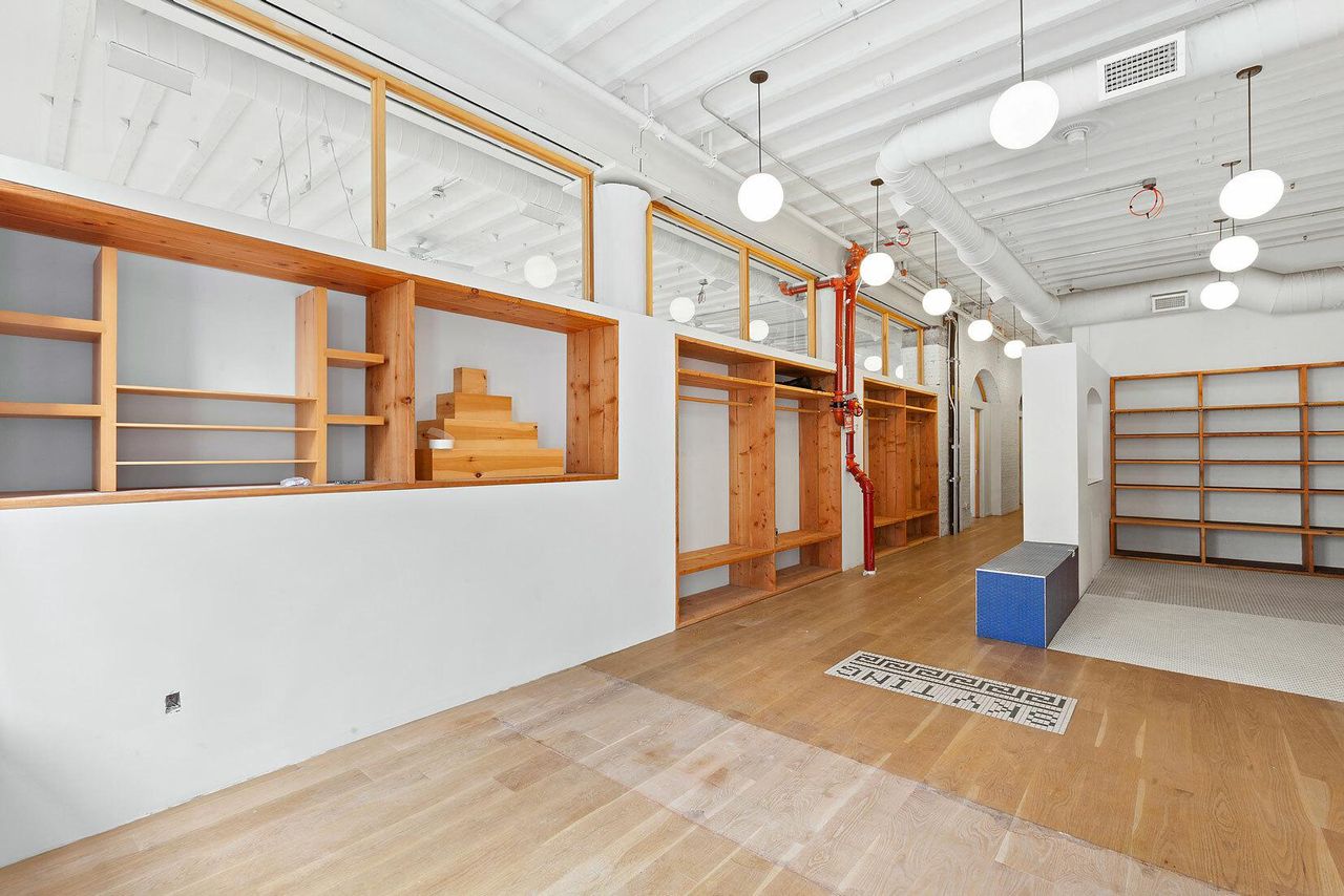 New York  Coworking Space 2nd floor image 2