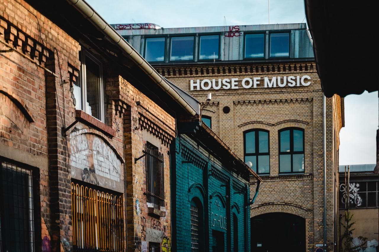 Berlin Panel Discussion Corporate event spaces House of Music Stage image 12