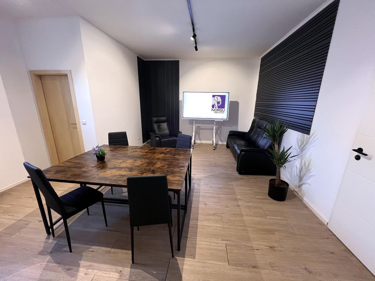 Rest der Welt  Meetingraum Raum LUMI image 0