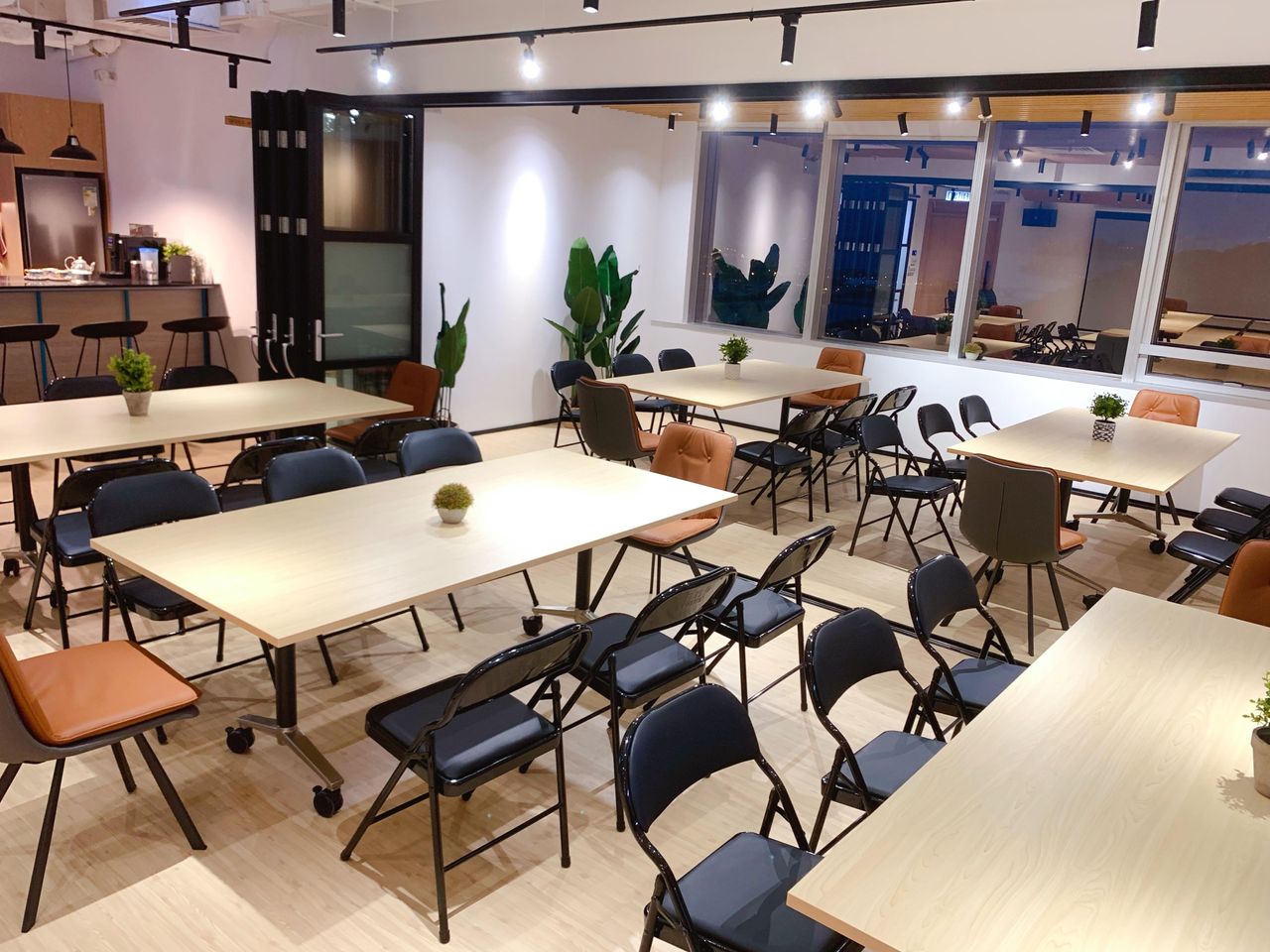 Hongkong Creative Meeting Coworking Space BITLAB image 9