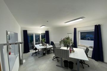 Leonberg Office desk Full-Service TeamBüro für 3-4 Personen image 1