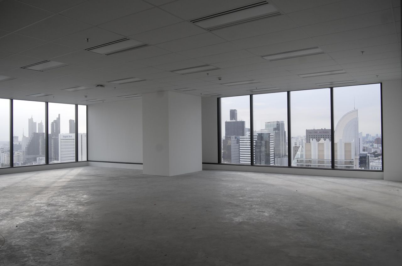 Bangkok  Klassische Indoor space on the 27th Floor of Kronos Office Building image 3