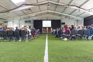 Unterföhring Evenementenlocaties Eventhalle Soccer image 1