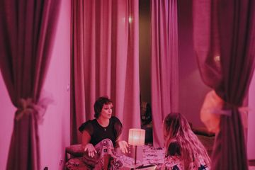 Lissabon Studio Crystal-Infused Immersive Studio: High-Tech Sanctuary image 2