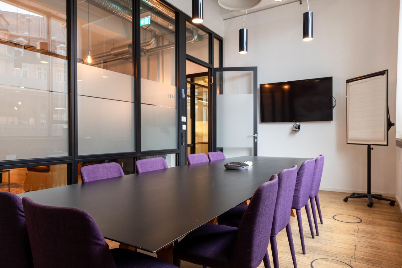 Hamburg  Coworking space Meeting room M12 image 2