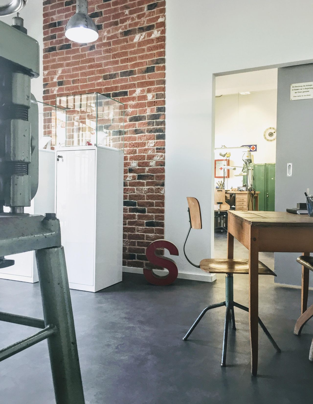 Nuremberg Mobiles Arbeiten Meeting rooms Meet Space II - inkl. Wasser, Tee, Kaffee & Küche image 12