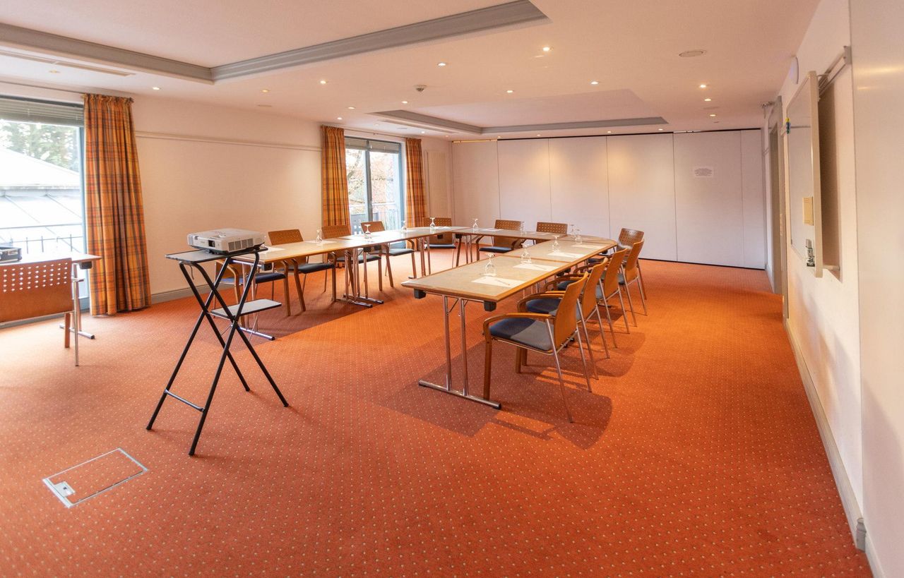 Nuremberg  Conference hotels Konferenzraum 2 image 1