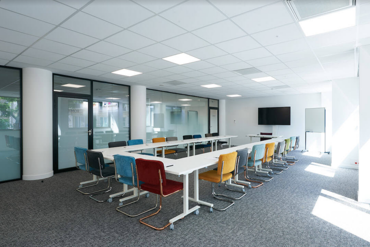 Paris  Business center Salle 105 image 3