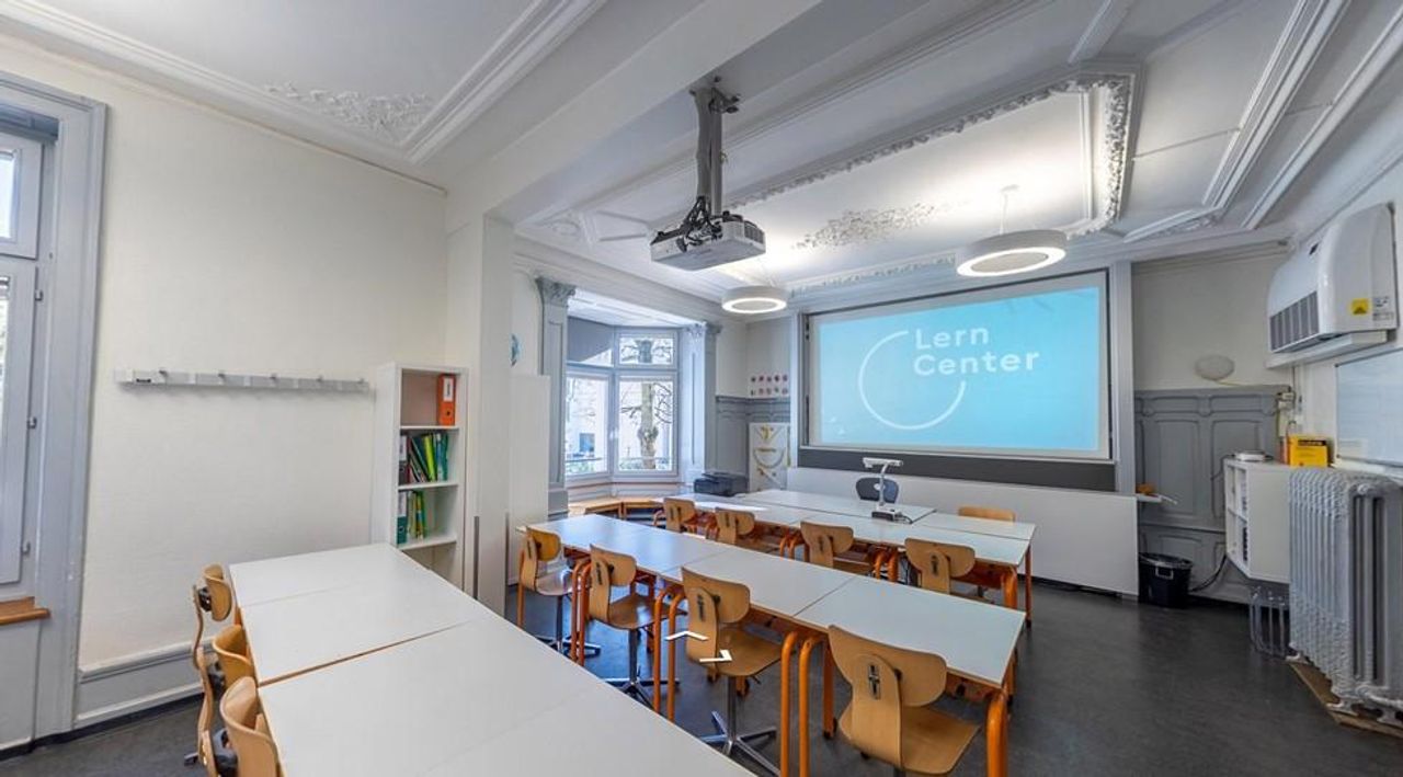 Zürich Seminar  EG Klassenzimmer image 1