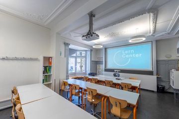 Zürich Seminar EG Klassenzimmer image 1