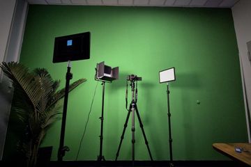 Munich Weiterbildung Business center Podcast Room - Heart of Munich image 2