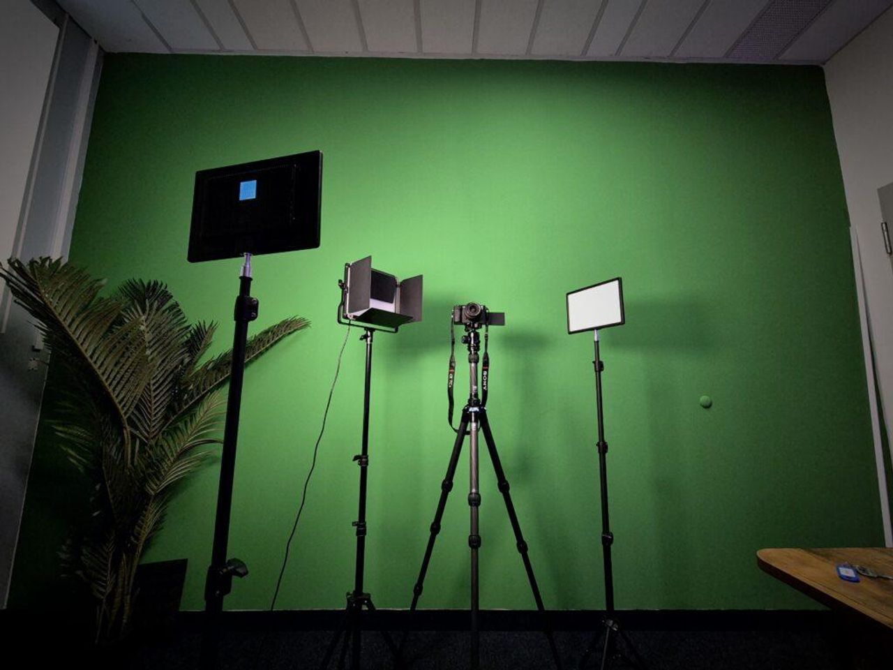 Munich Weiterbildung Business center Podcast Room - Heart of Munich image 2