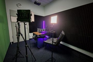 Munich Weiterbildung Business center Podcast Room - Heart of Munich image 1