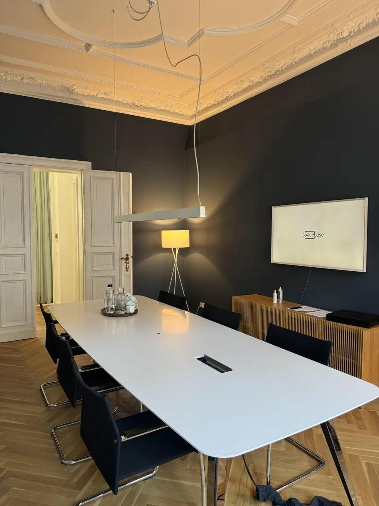 Berlin Coworking Meeting rooms Classy Meeting Room image 3