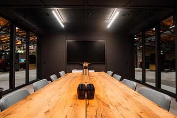 Hamburg Corporate event space Roooar Room image 6
