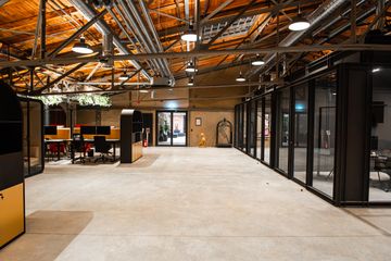Hamburg Corporate event space Roooar Room image 1