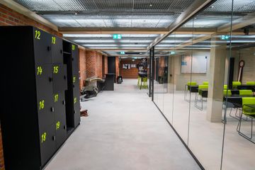 Hamburg Corporate event space Roooar Room image 10