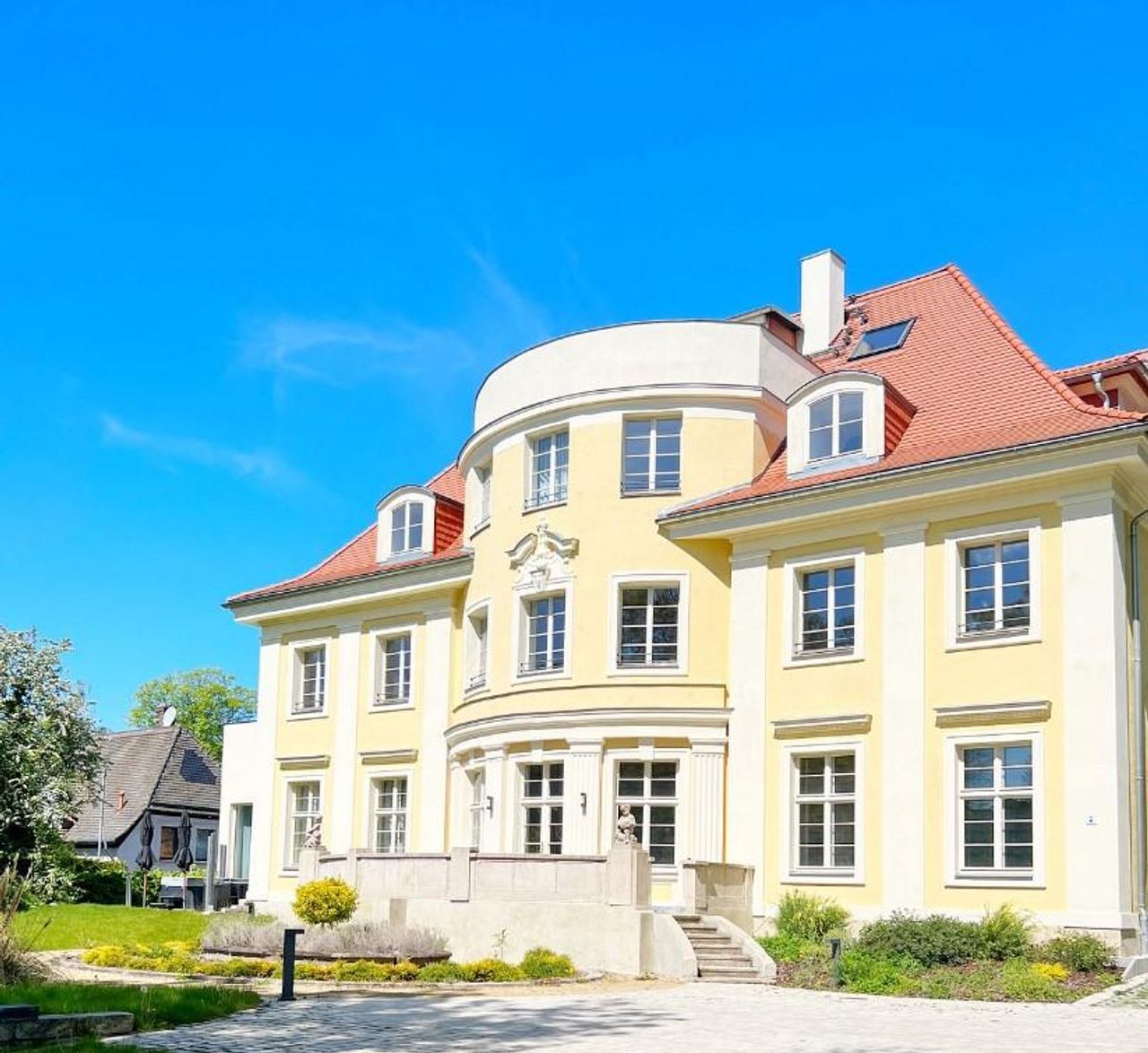 Leipzig  Unusual venue OUTDOOR LOUNGE & GARTEN image 1