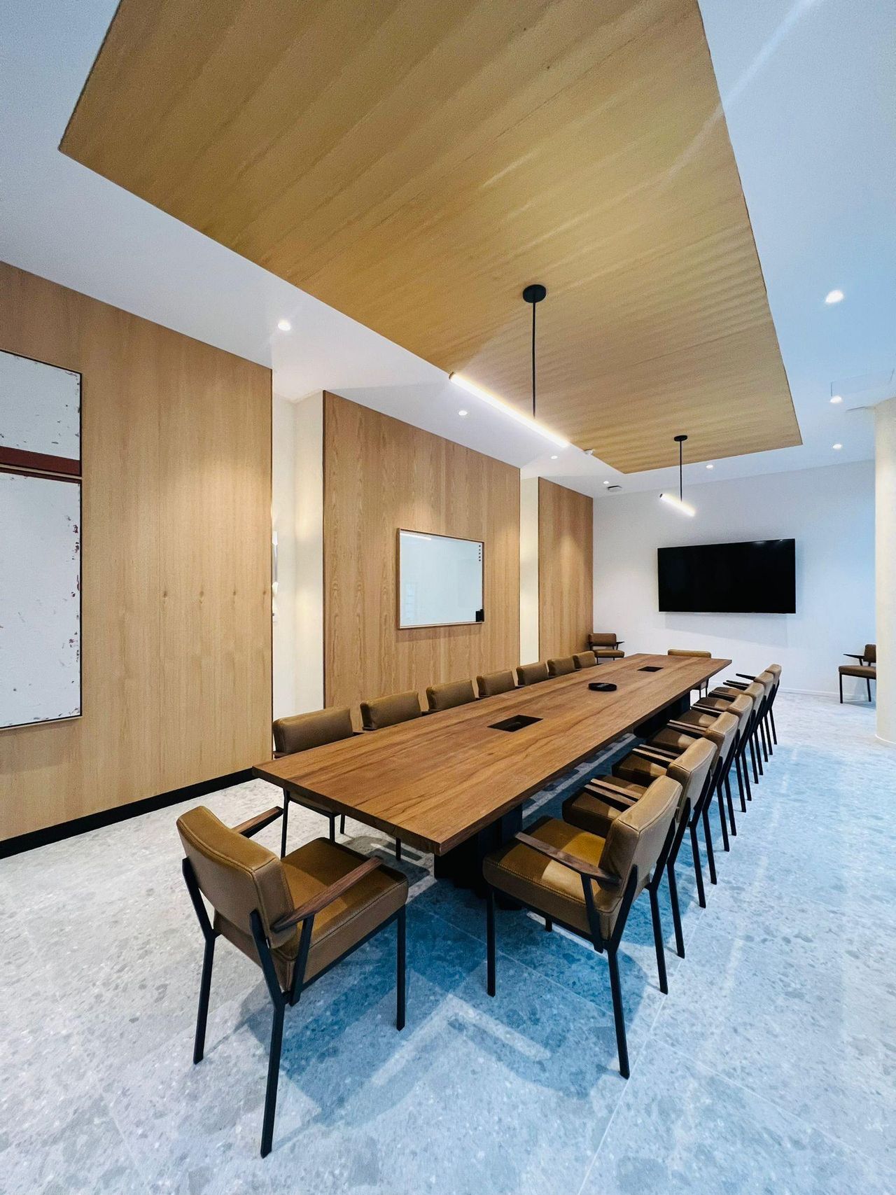 Paris  Coworking spaces Salle de réunion - 18 personnes (MT018) image 2