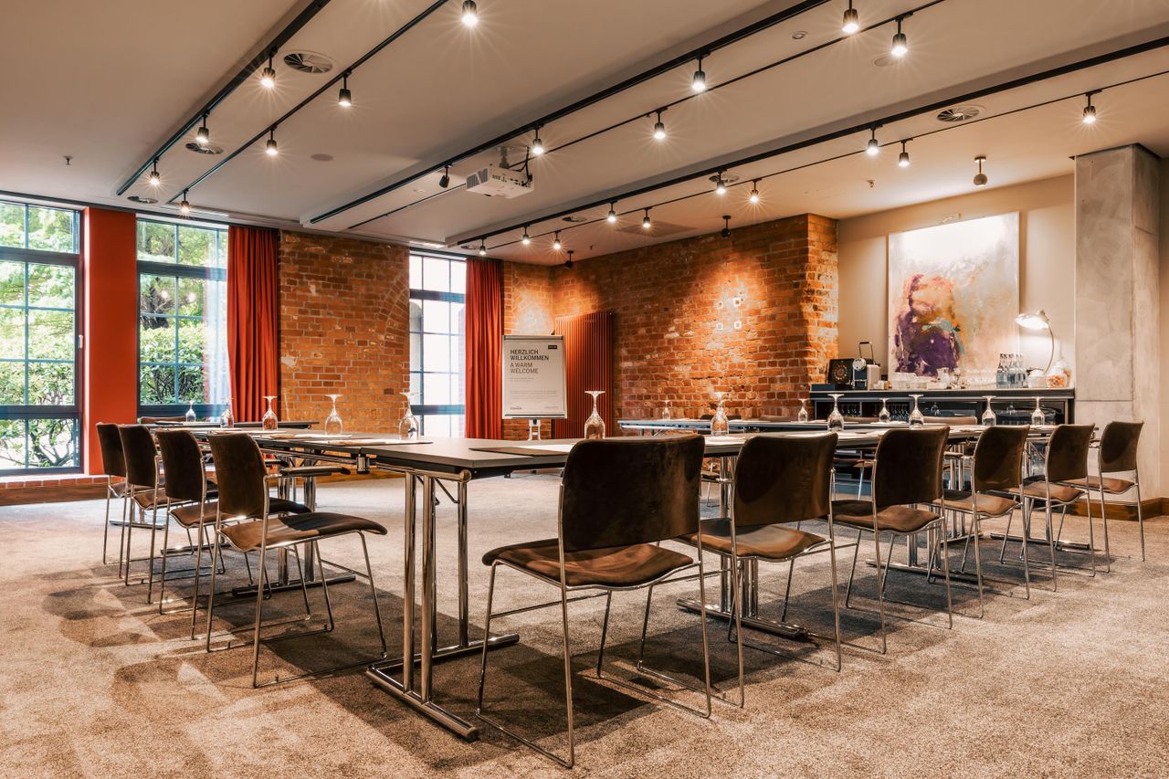 Hamburg Offsite-Meeting Function Room Denk.Mal I image 1