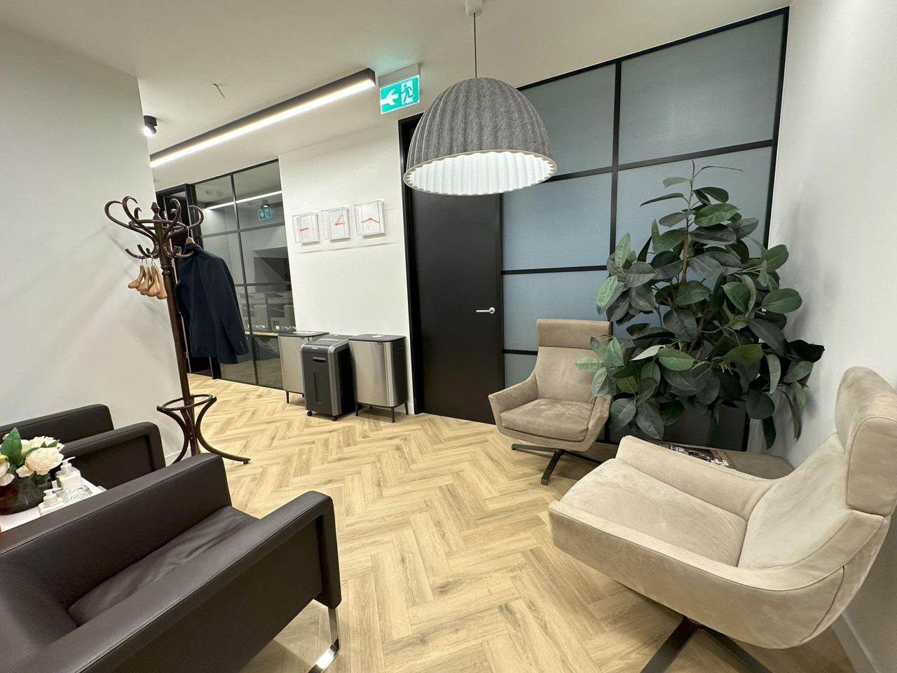 London  Meeting room W1 Workspace image 7