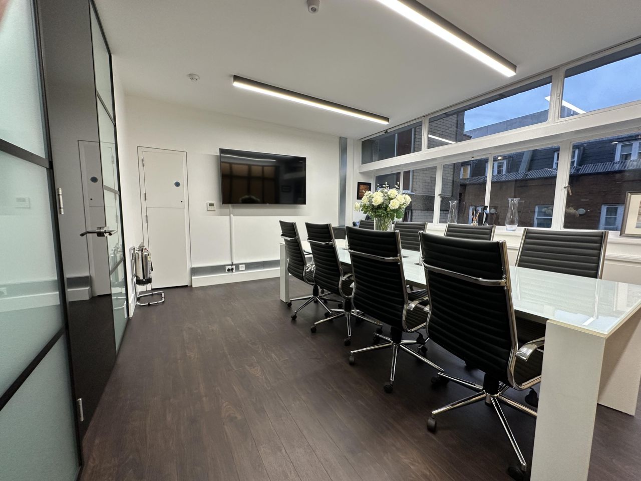 London  Meeting room W1 Workspace image 8