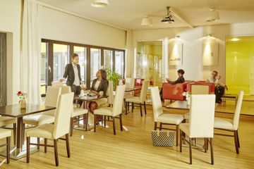 Hamburg Kreatives Meeting Boardrooms Großer Tagungsraum 17 - Lounge image 4