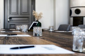 Rest der Welt Kreatives Meeting Meetingräume Handshake image 1