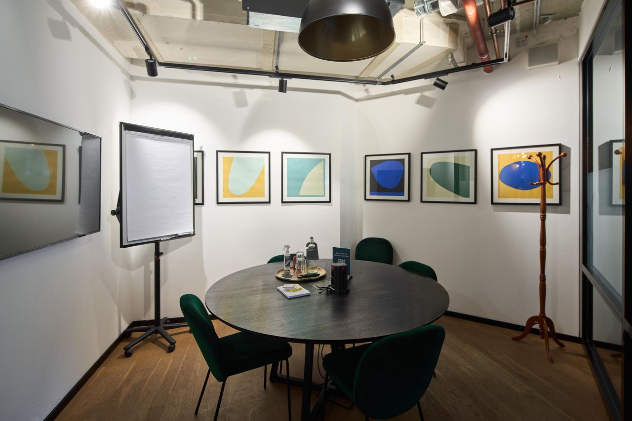 Frankfurt  Coworking space Meeting Room M62- 5 seats image 0