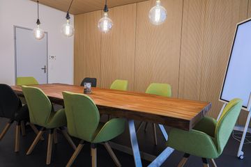 Lucerne   Sitzungszimmer Pilatus image 1