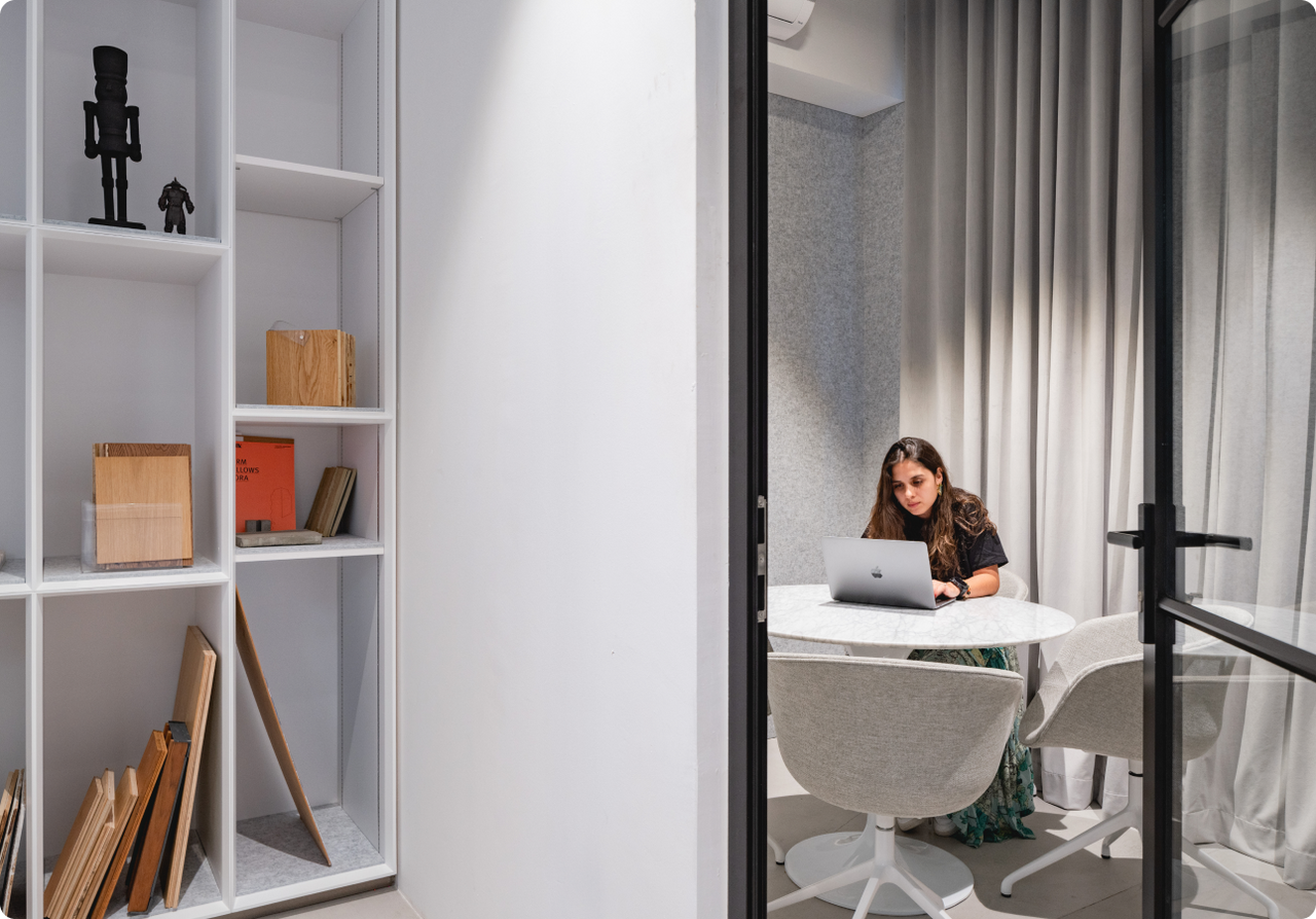 Singapore Interview Workspace Podcast Suite image 4