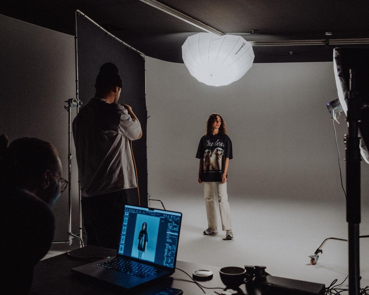 Cologne  Studio high.studios Konferenzraum image 2