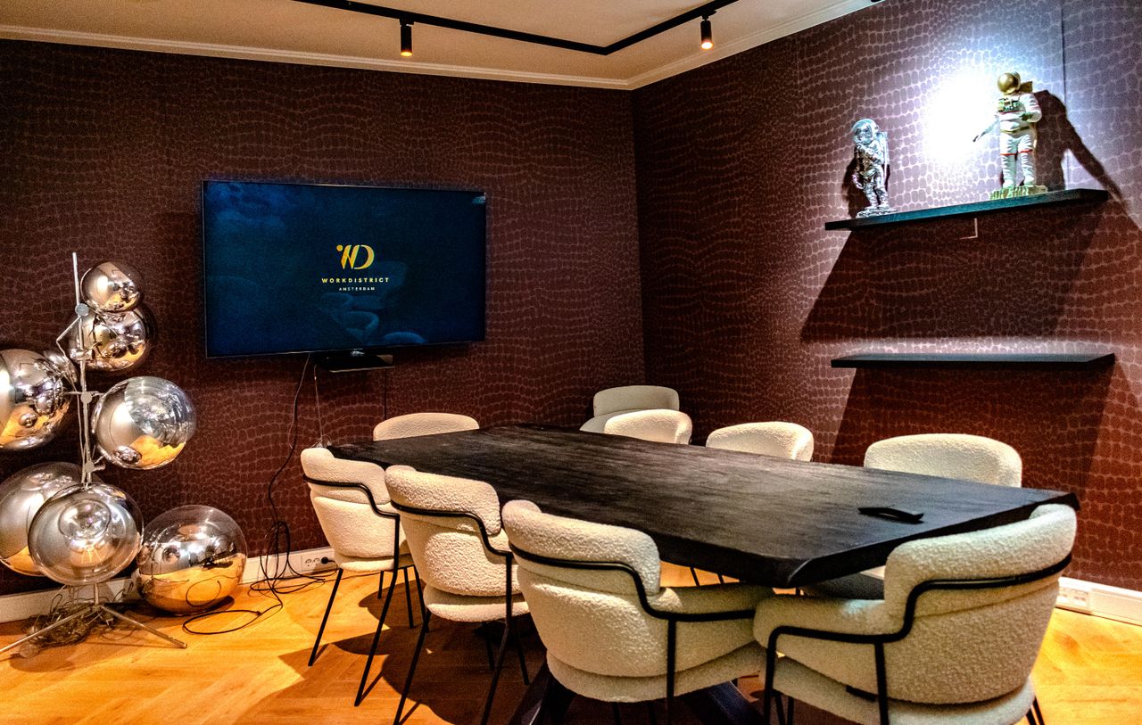 Amsterdam  Meeting room In Space image 3