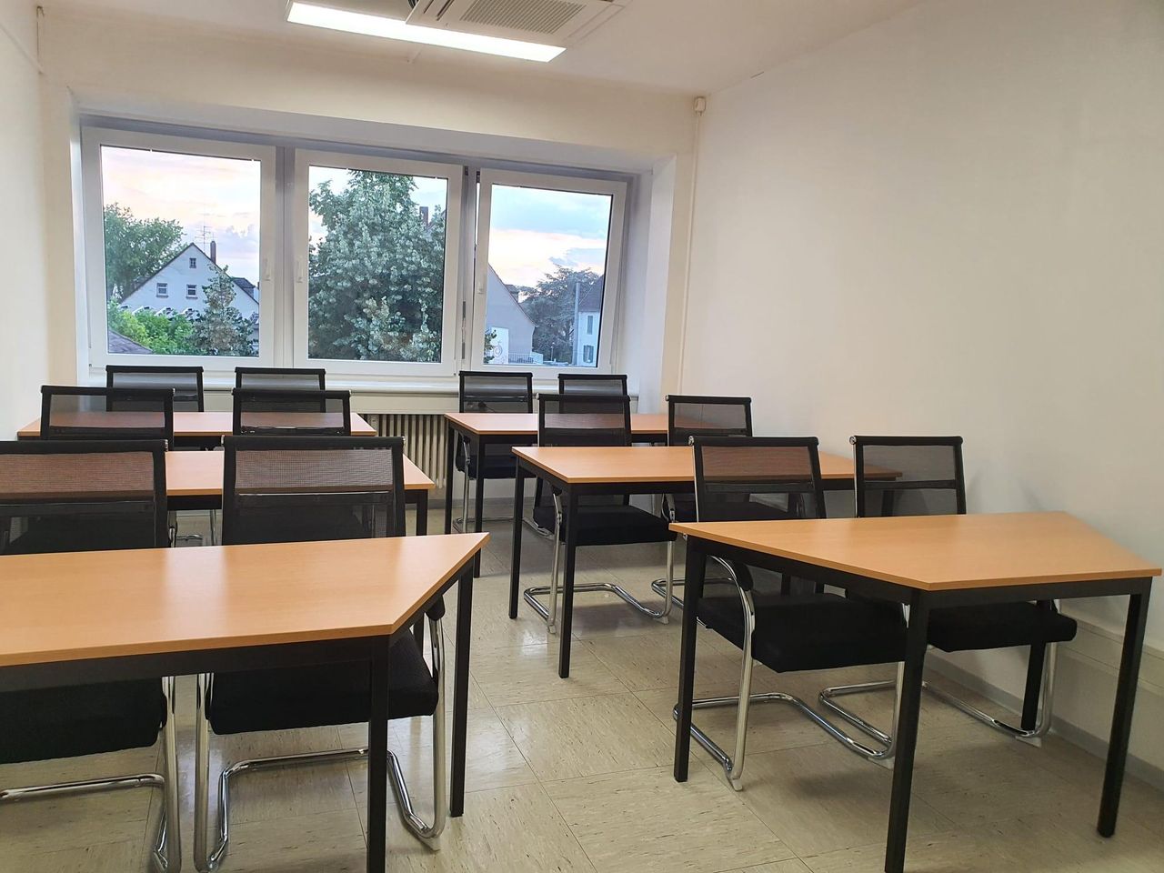 Rüsselsheim  Boardroom Meeting Raum-Mainz image 3