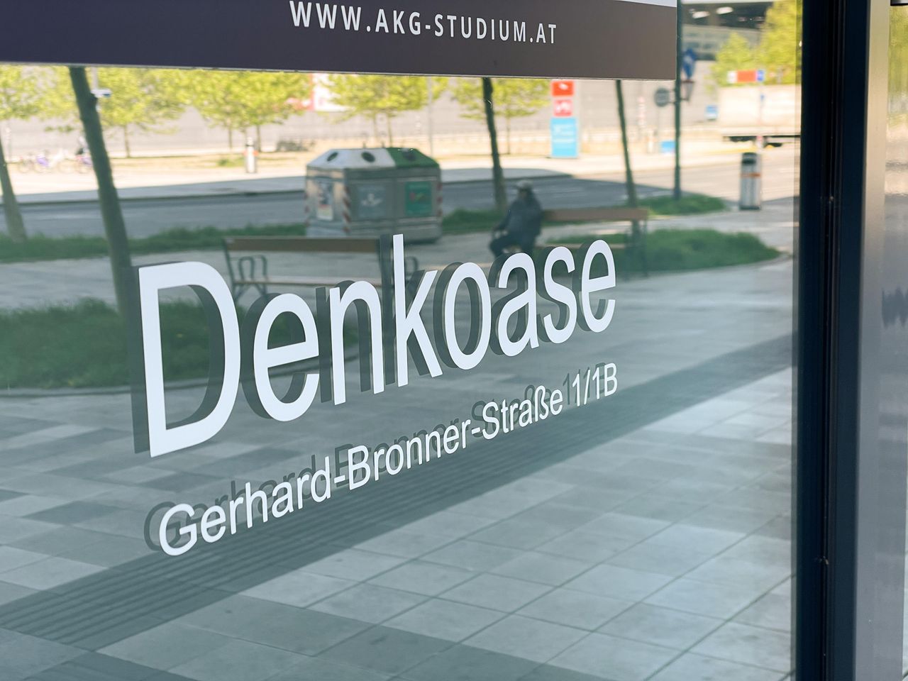 Vienna  Seminar room Denkoase image 11