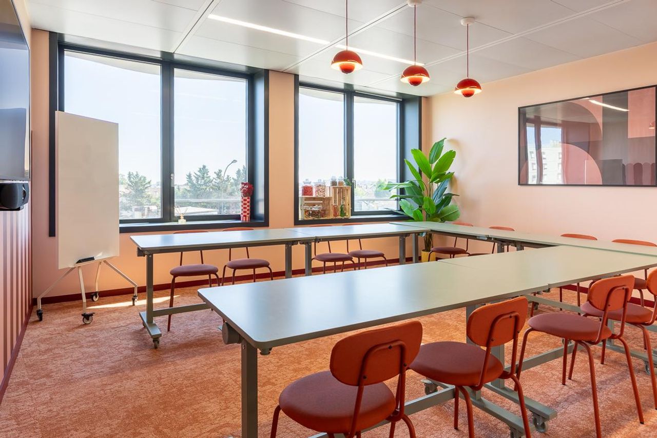 Rest der Welt Coworking Meetingraum Salle Allegra image 1