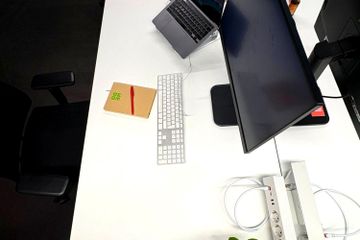 Berlin Office desk Flexibler Arbeitsplatz im Open-Space image 3
