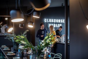 Berlin Corporate event space Penthouse & Rooftop image 2