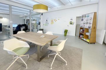 Düsseldorf  Meeting room Das Aquarium image 1