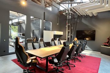 Berlin  Außergewöhnliche Locations RECARO Lounge image 1