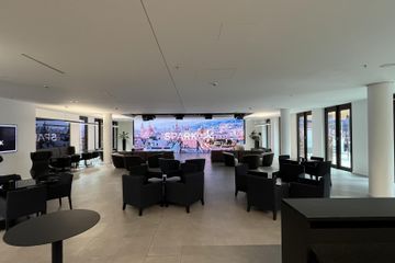 Frankfurt am Main   Skyline Lounge image 2