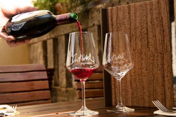 Marktbreit  Tagungshotel Riesling image 4