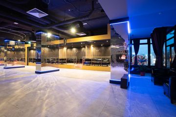 Berlin Club Balcony Am Fernsehturm image 7