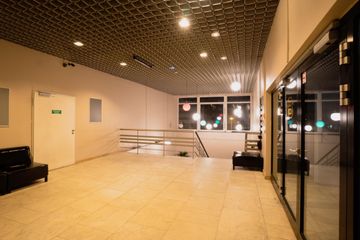 Berlin Club Balcony Am Fernsehturm image 11