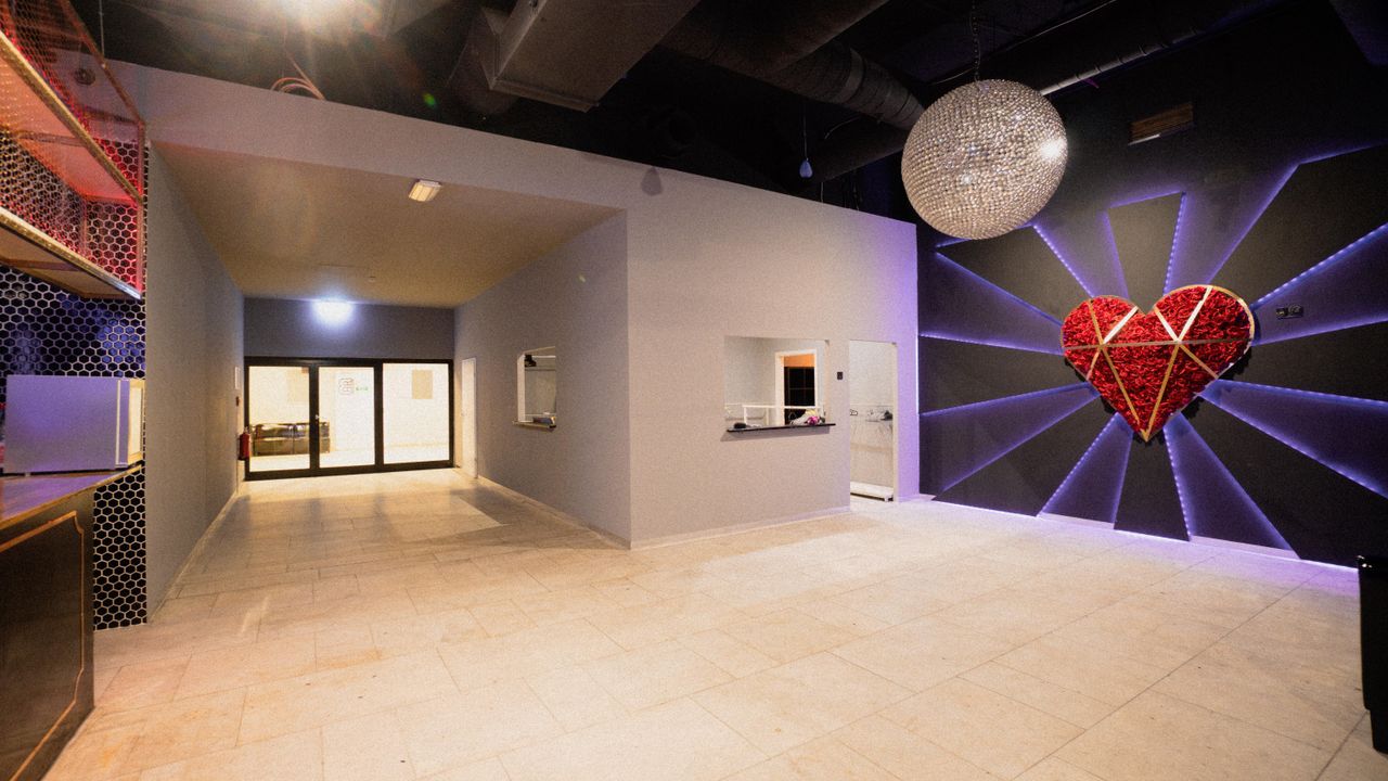 Berlin  Club Balcony Am Fernsehturm image 13