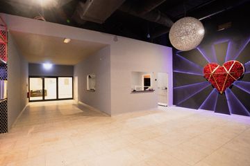 Berlin Club Balcony Am Fernsehturm image 13